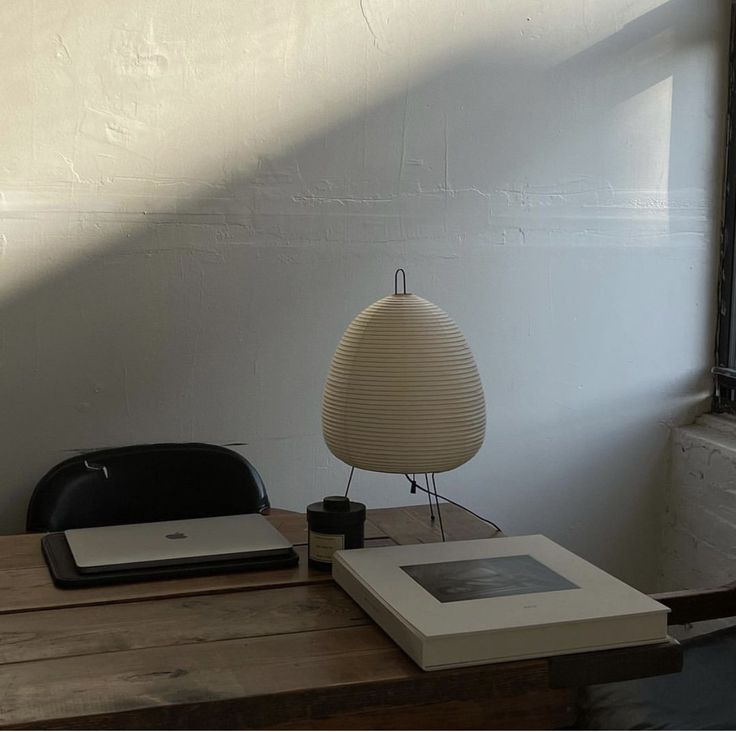 Vitra Akari Table Lamp